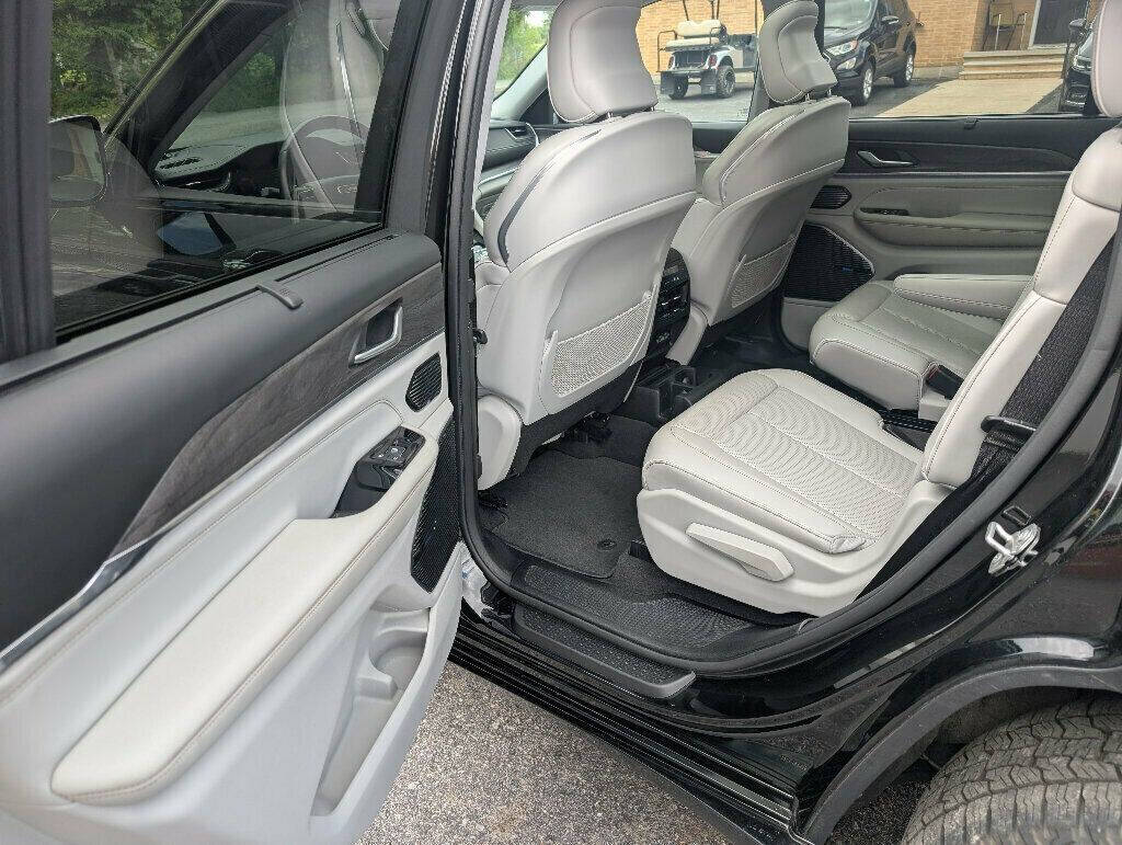 2021 Jeep Grand Cherokee L 27