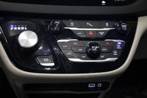 2020 Chrysler Pacifica Touring L