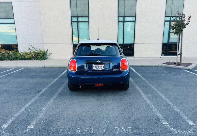 2017 MINI Hardtop 4 Door Cooper