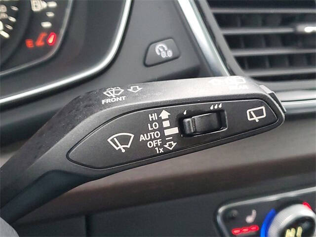 2023 Audi Q5 quattro Premium 40 TFSI