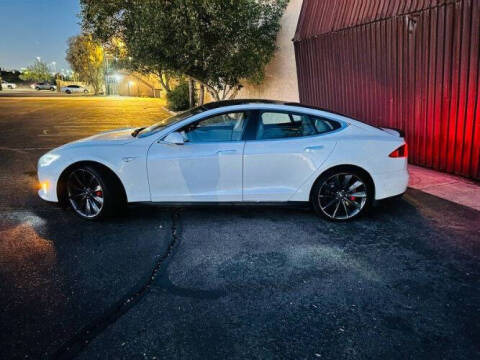 2015 Tesla Model S P85D