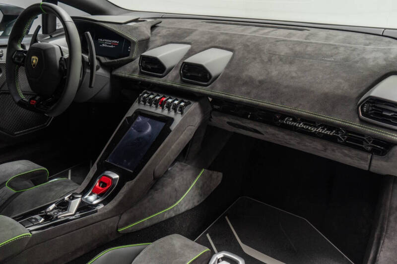 2024 Lamborghini Huracan Sterrato