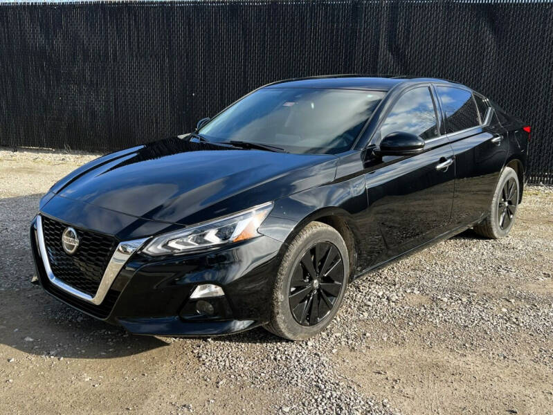 2019 Nissan Altima for sale at Premier Auto & Parts in Elyria OH