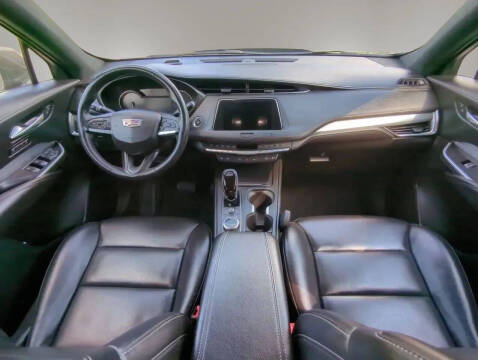 2020 Cadillac XT4 Premium Luxury