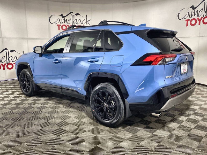 2024 Toyota RAV4 Hybrid SE
