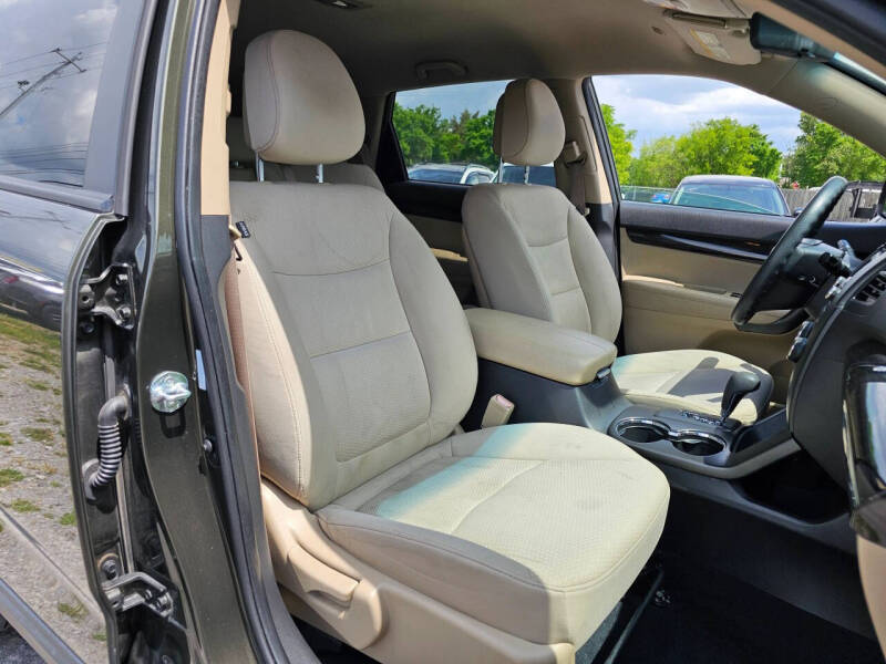 2011 Kia Sorento LX