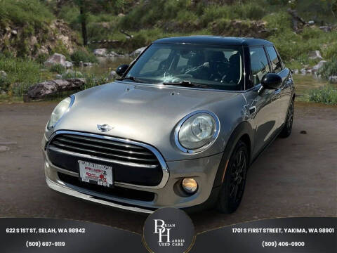 2017 MINI Hardtop 4 Door Cooper