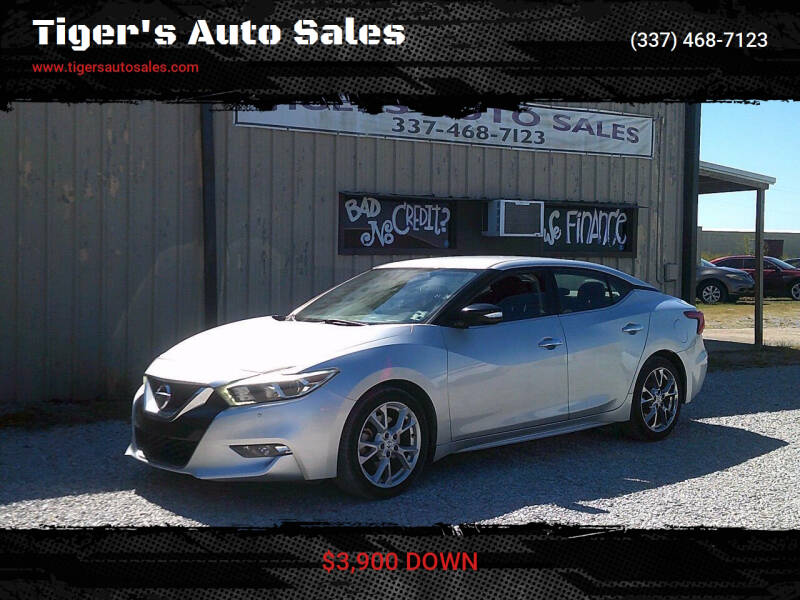 2016 Nissan Maxima SR's photo