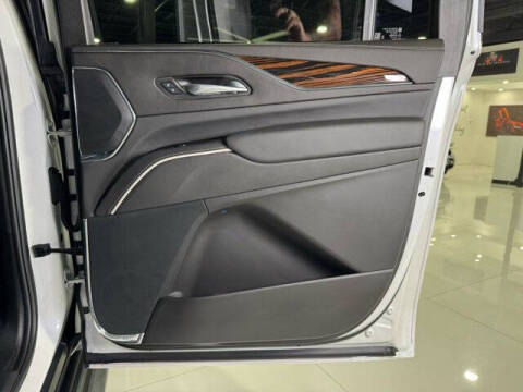 2024 Cadillac Escalade ESV Luxury