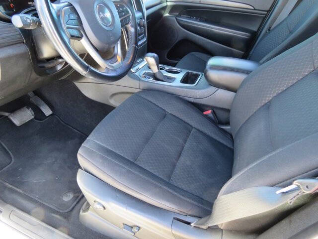 2019 Jeep Grand Cherokee Laredo E