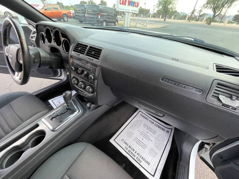 2012 Dodge Challenger SXT