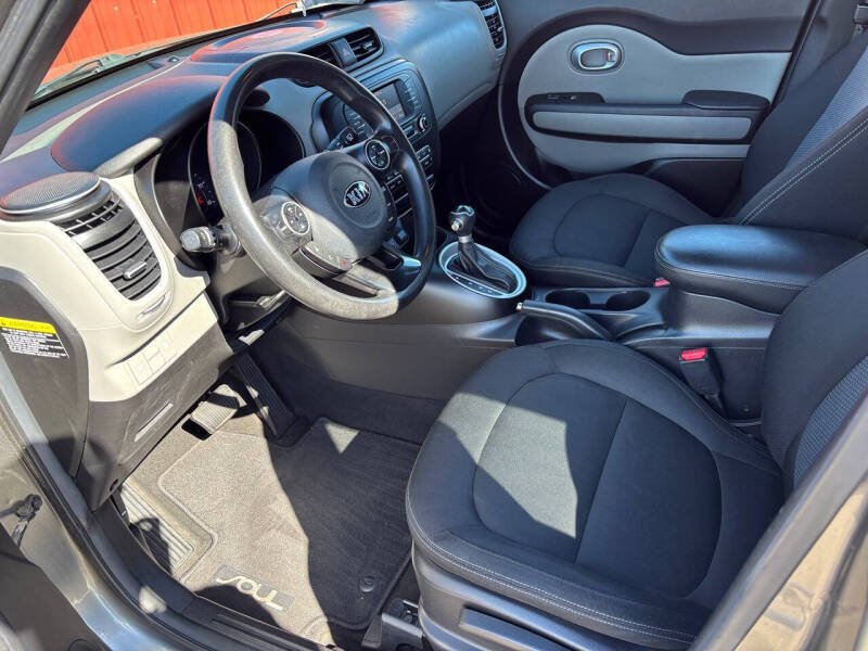 2017 Kia Soul +