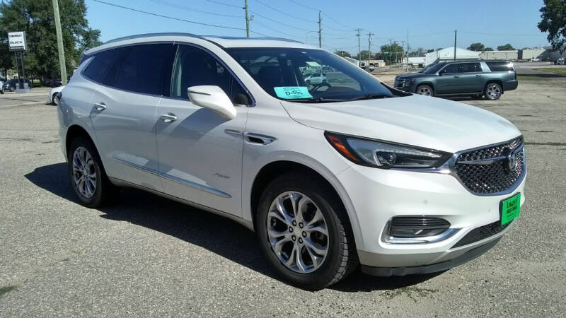 2018 Buick Enclave for sale at Unzen Motors in Milbank SD