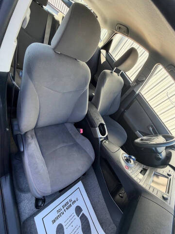 2013 Toyota Prius Two
