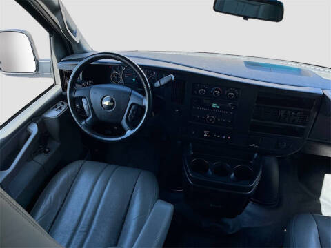 2023 Chevrolet Express 2500