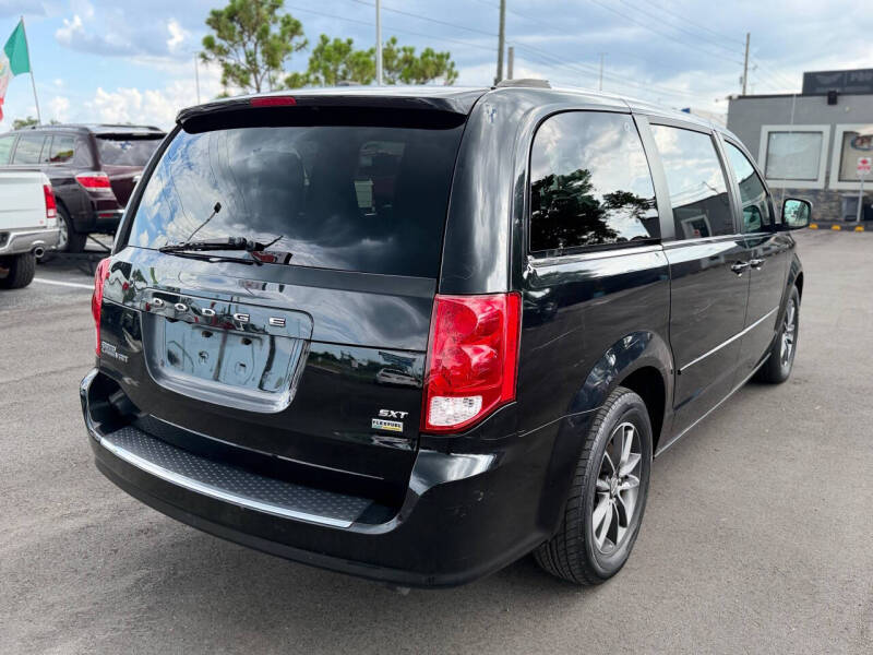2017 Dodge Grand Caravan SXT