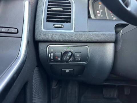 2017 Volvo XC60 T5 Dynamic