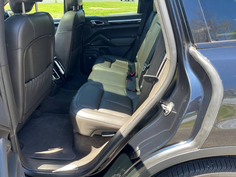2016 Porsche Cayenne Base - Photo 8
