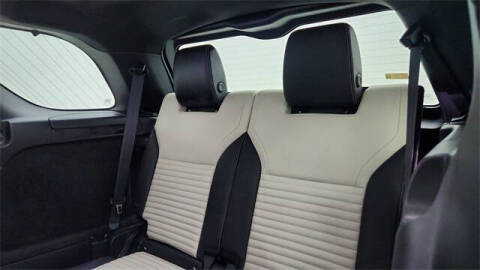 2024 Land Rover Discovery P300 Dynamic SE