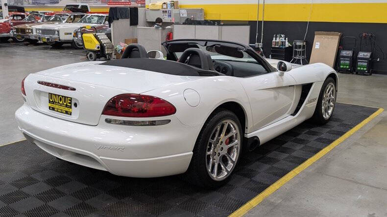 2004 Dodge Viper SRT-10