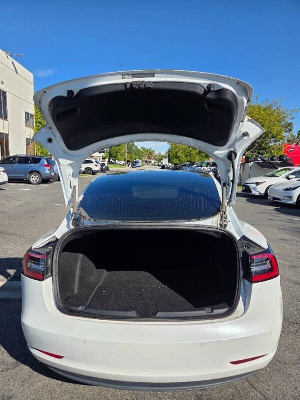 2019 Tesla Model 3 Standard Range