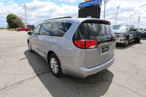 2017 Chrysler Pacifica Touring Plus