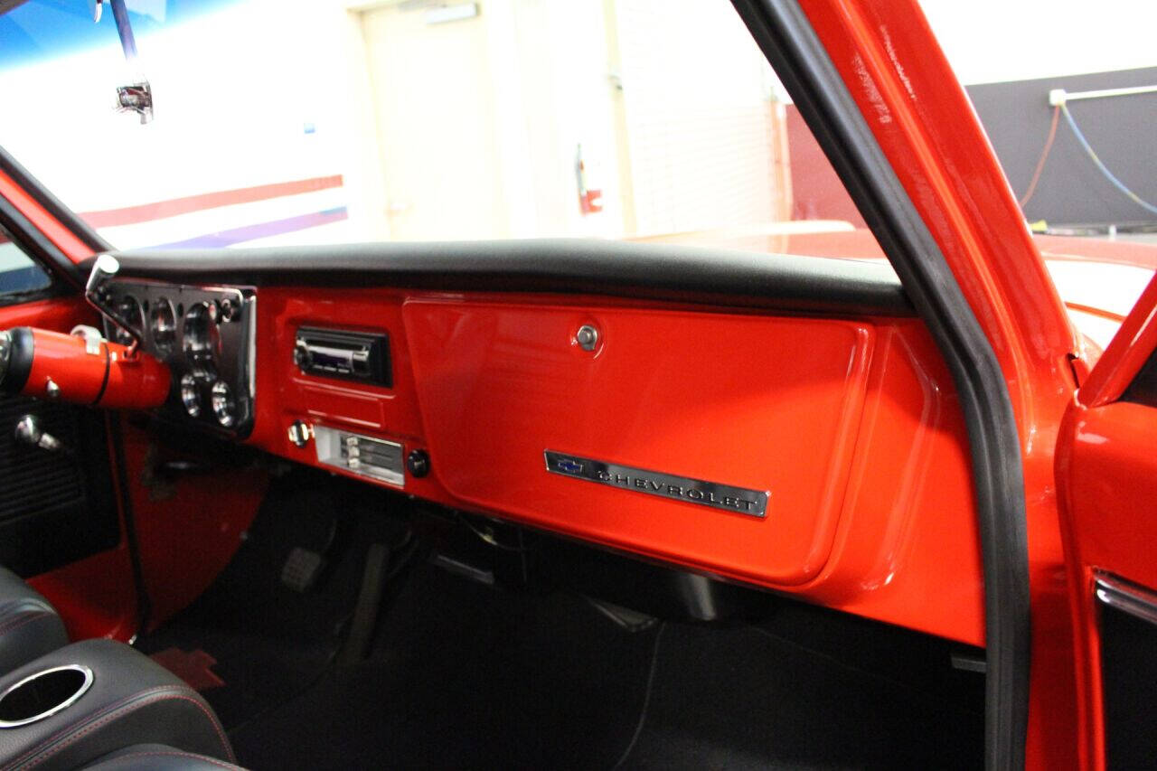 1967 Chevrolet C/K 10 Series 19