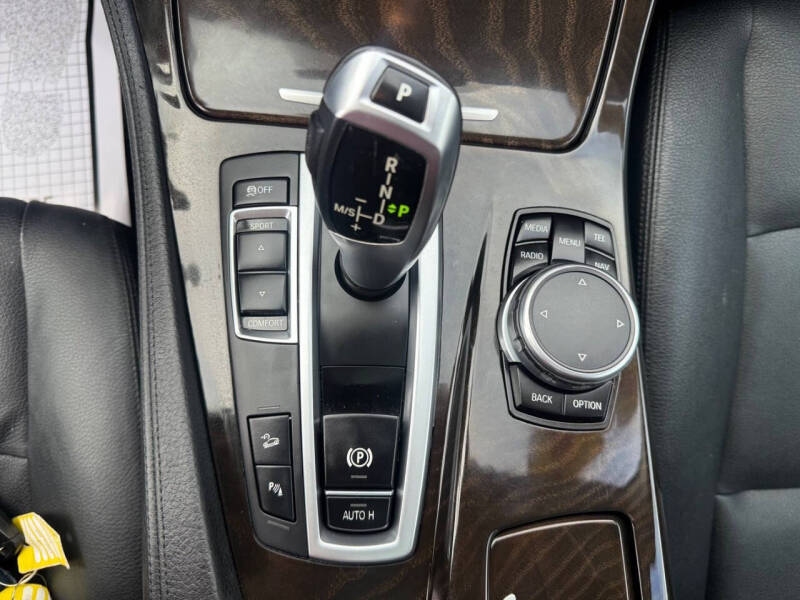 2015 BMW 5 Series 528i xDrive