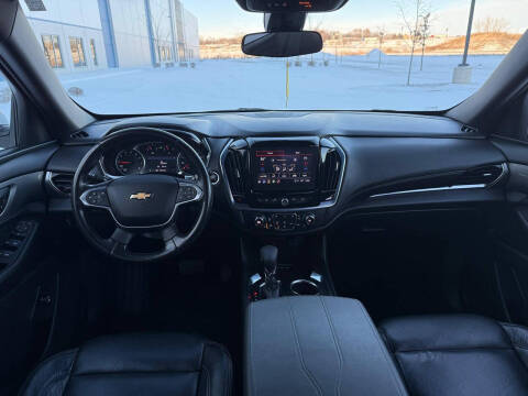 2022 Chevrolet Traverse LT Cloth