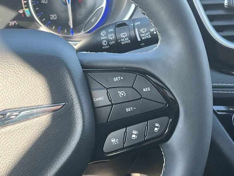 2025 Chrysler Pacifica Limited