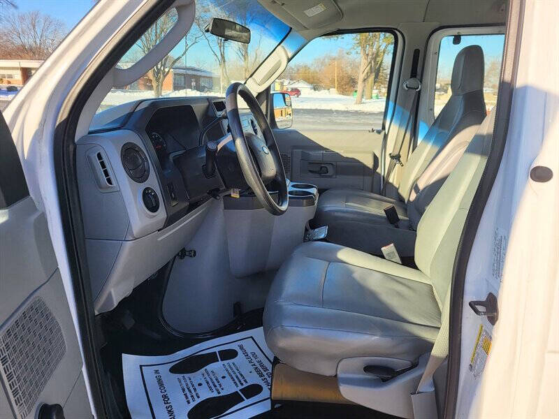 2011 Ford E-Series E-350 SD XL