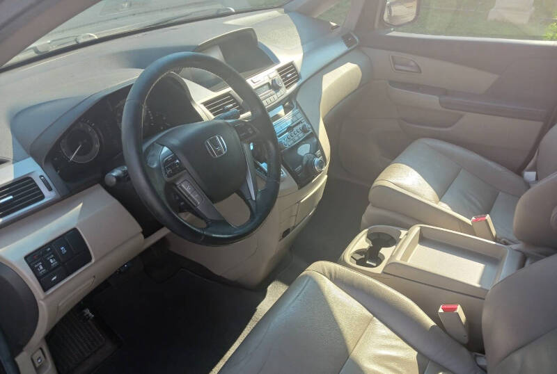 2012 Honda Odyssey EX-L photo 8