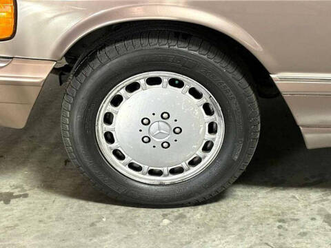 1991 Mercedes-Benz 560-Class 560 SEL