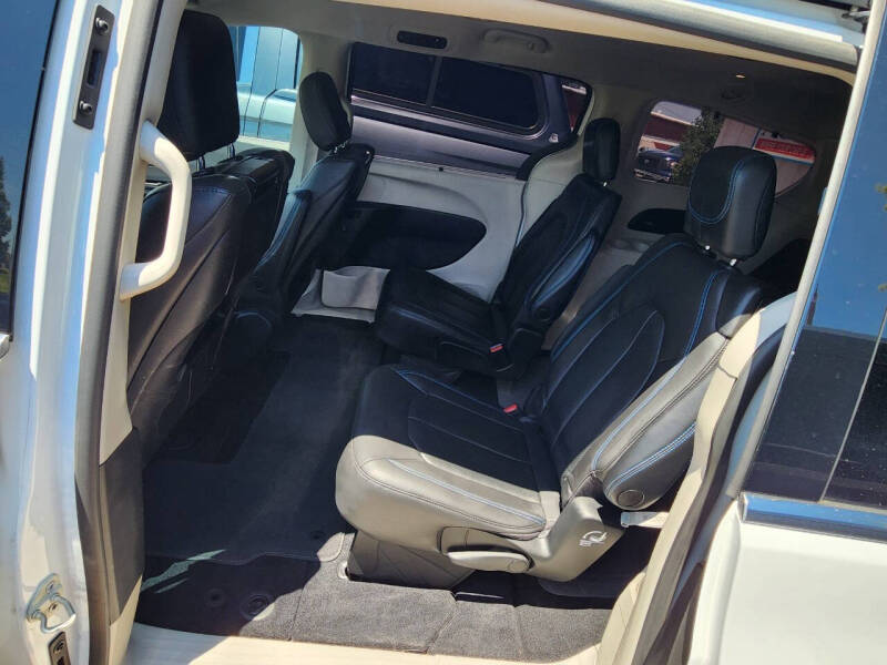 2021 Chrysler Pacifica Touring L