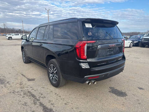 2023 GMC Yukon XL AT4