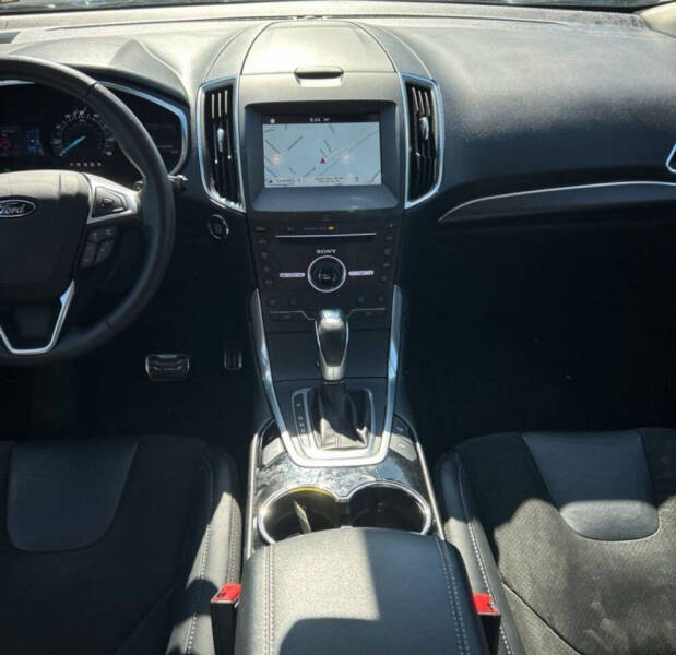 2016 Ford Edge Sport
