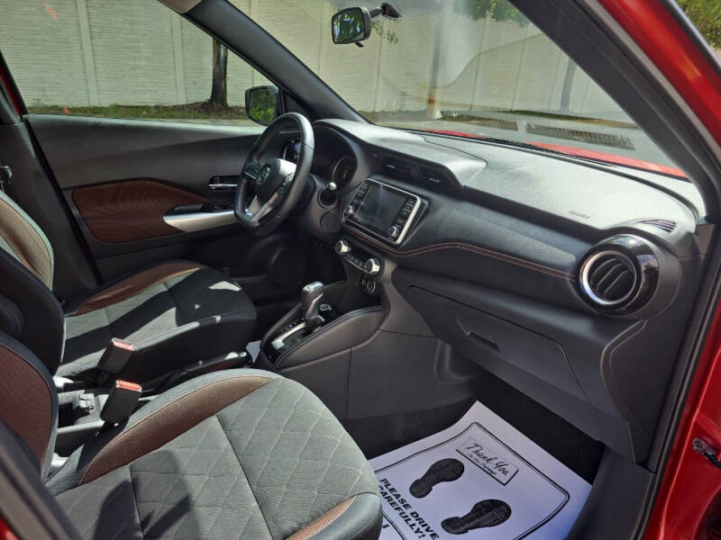 2018 Nissan Kicks SR