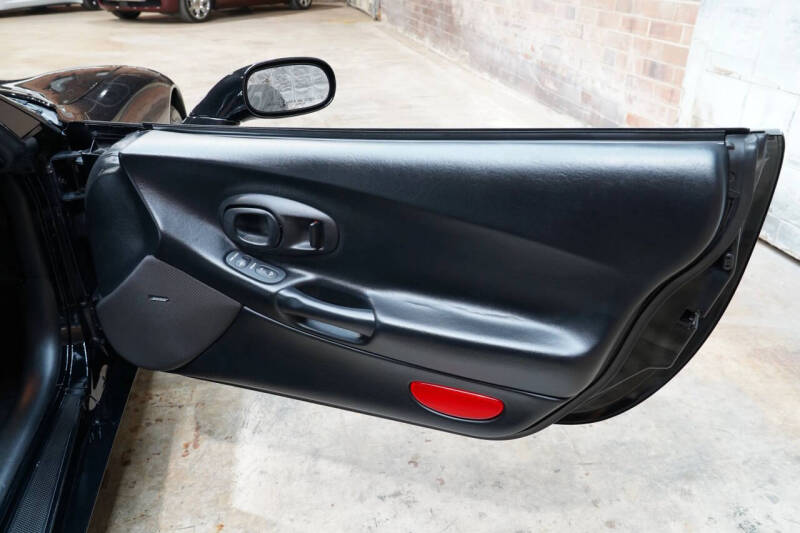 2004 Chevrolet Corvette