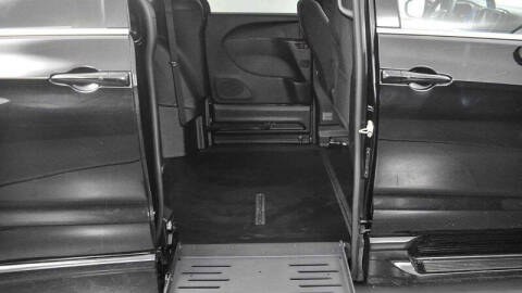 2024 Chrysler Pacifica Touring