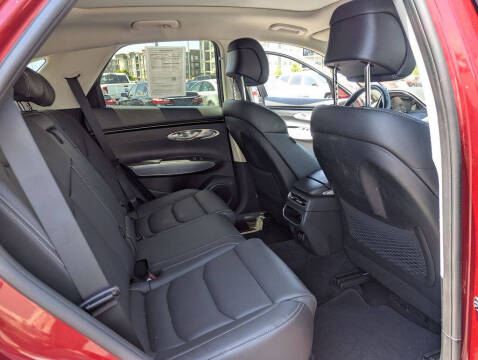 2023 Genesis GV70 2.5T Standard