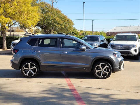 2025 Volkswagen Taos SEL 4Motion