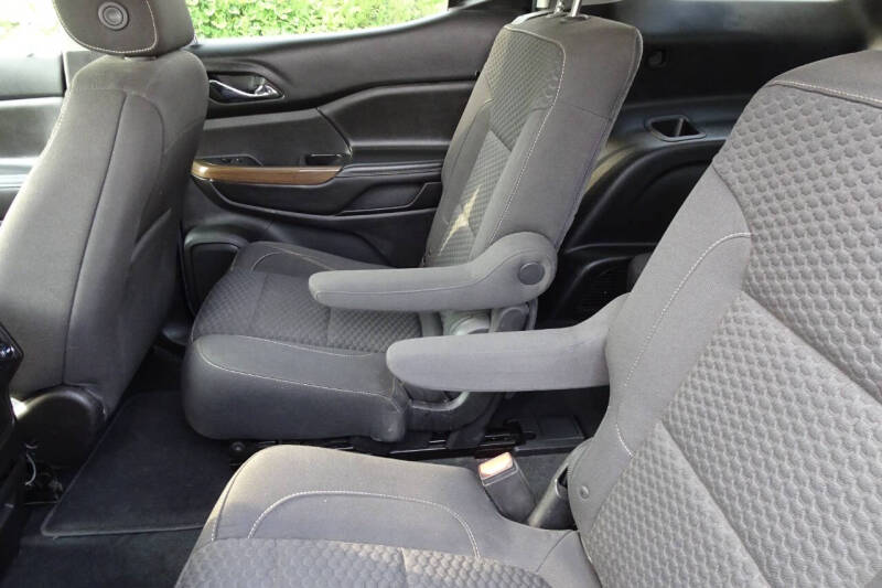 2018 GMC Acadia SLE-2