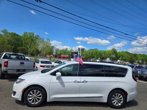 2017 Chrysler Pacifica Touring-L