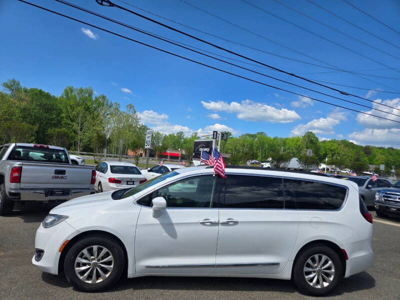 2017 Chrysler Pacifica Touring-L