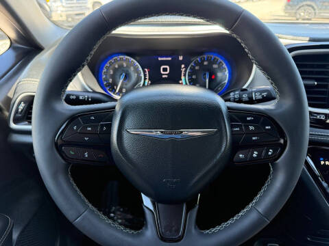 2024 Chrysler Pacifica Touring