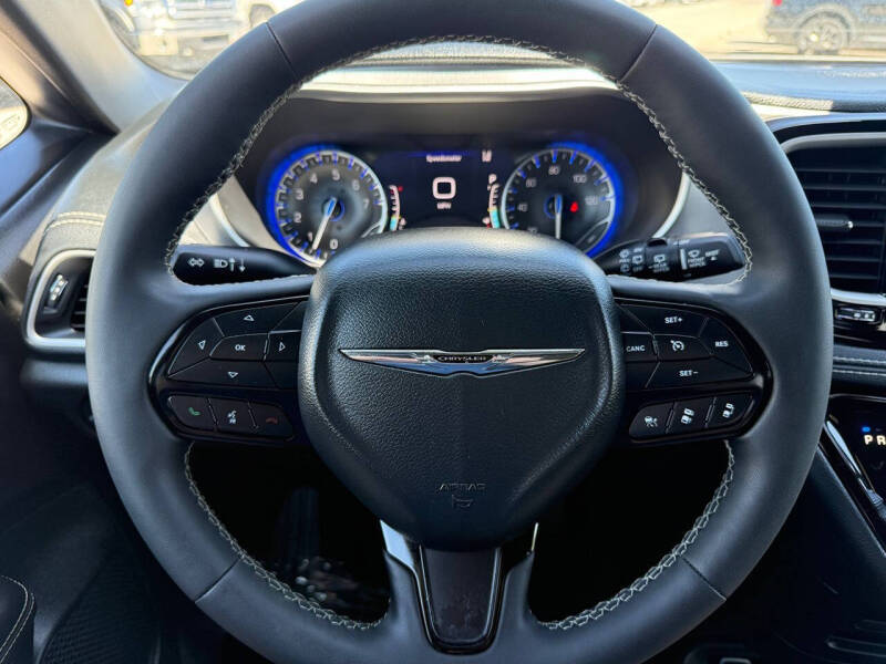 2024 Chrysler Pacifica Touring