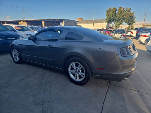 2014 Ford Mustang V6