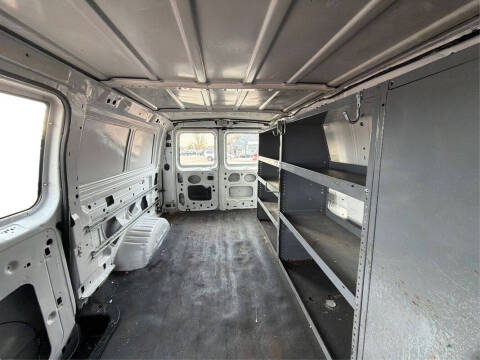 2005 Ford E-Series E-350 SD