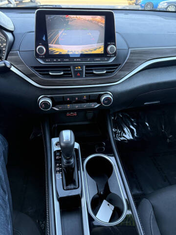 2023 Nissan Altima 2.5 SV