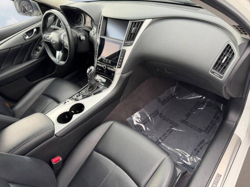 2021 Infiniti Q50 Luxe